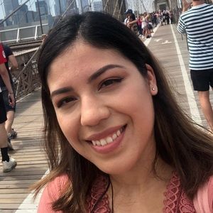 Meet your Posher, Aracely